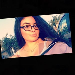 Meet your Posher, Adamaris